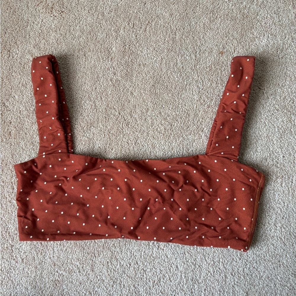 We wore what size medium in burnt orange/reddish and white polka dot